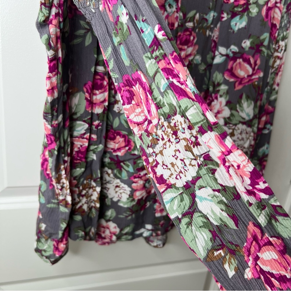Hippie Floral Blouse in Gray and Pink Size Small Women's - Picture 6 of 10